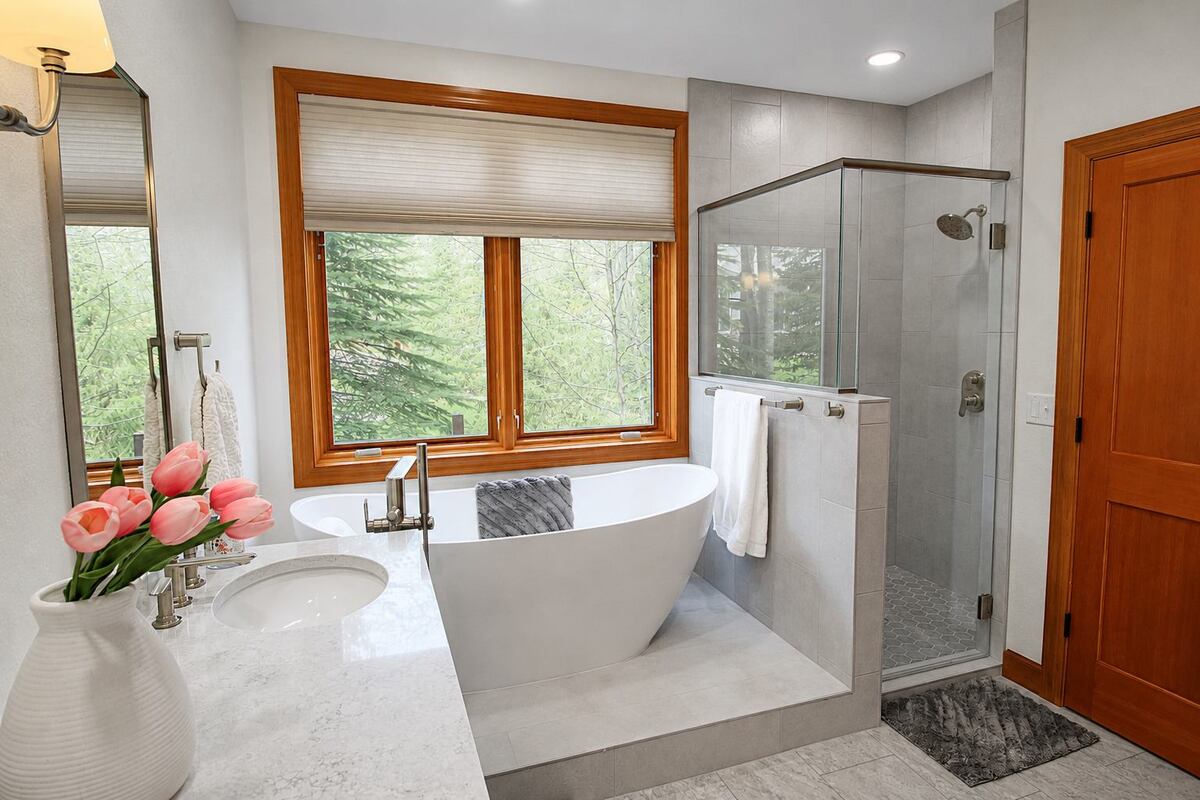 primary-bathroom-remodel-raised-tub-platform-and-walk-in-shower-minocqua-wi
